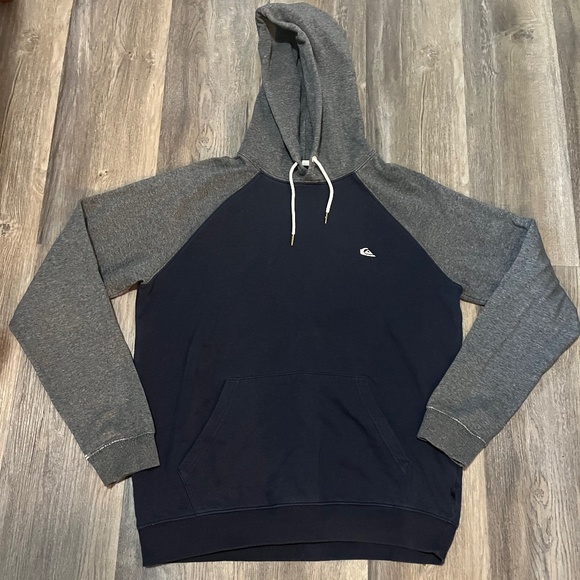 Quicksilver hoodie Med - Picture 1 of 8